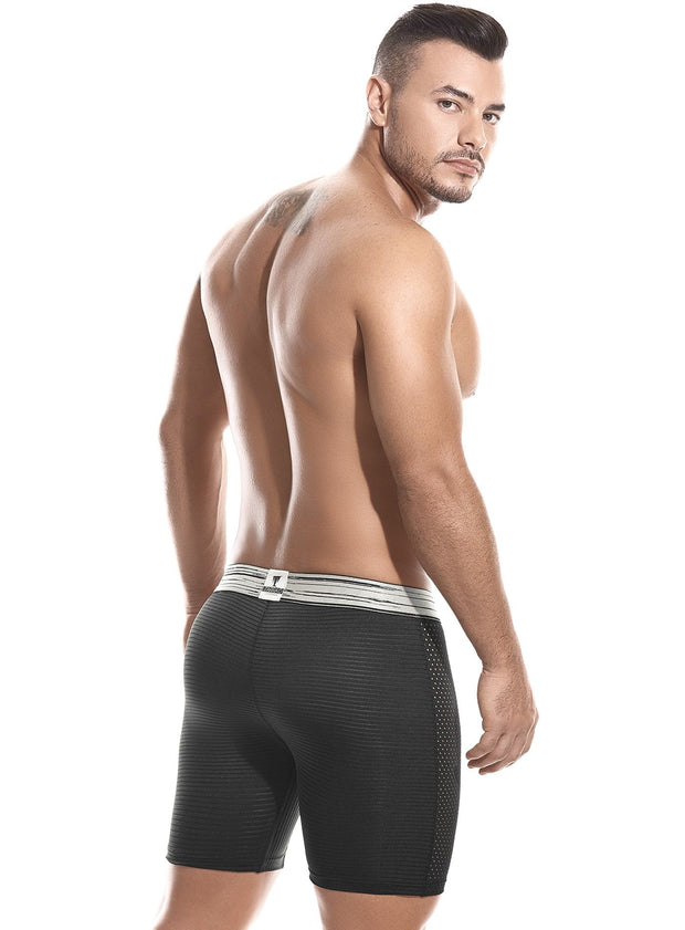 Black microfiber boxer briefs view of back with breathable design, white waist band with Tarrao logo, form fitting, contour pouch by Tarrao sold by ironangelsfashion.com | Calzoncillos negros de microfibra con diseño transpirable, cintura blanca con el logotipo de Tarrao, forma ajustada, contorno en area delantera 